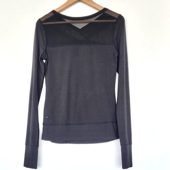 Lululemon Just Breathe Long Sleeve Tee in Black Rulu Fabric Size 6 - Picture 3 of 12